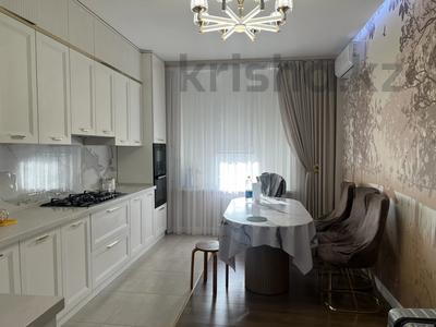 4-комнатная квартира · 130 м² · 4/9 этаж, мкр Нурсат 78, 79 за 500 000 ₸ в Шымкенте, Каратауский р-н