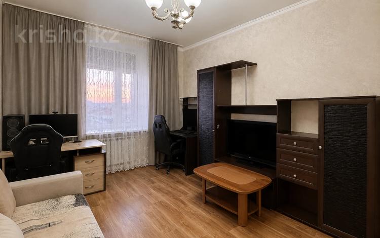 2-бөлмелі пәтер · 50 м² · 4/4 қабат, пр. Бухар-жырау, бағасы: 25 млн ₸ в Караганде, Казыбек би р-н — фото 2