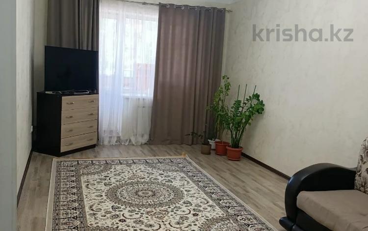 1-бөлмелі пәтер · 50 м² · 2/5 қабат, Алтын орда ш/а., тауелсиздик, бағасы: 19.5 млн ₸ в Актобе, мкр. Алтын орда — фото 2