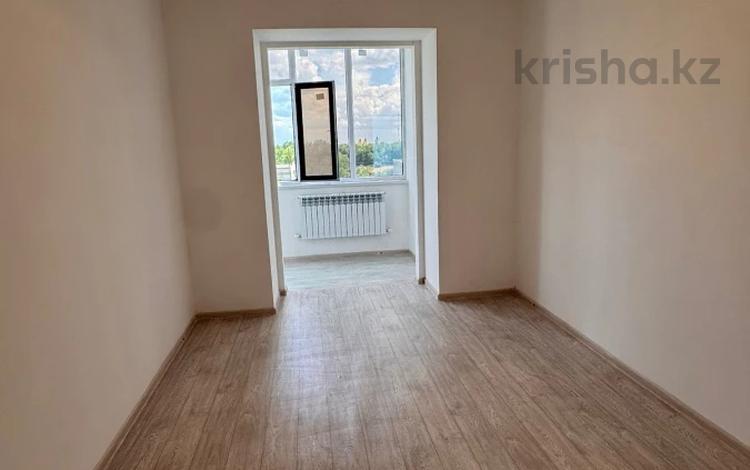 2-бөлмелі пәтер · 64.6 м² · 4/5 қабат, Кеменгер, бағасы: 24.3 млн ₸ в Уральске — фото 2