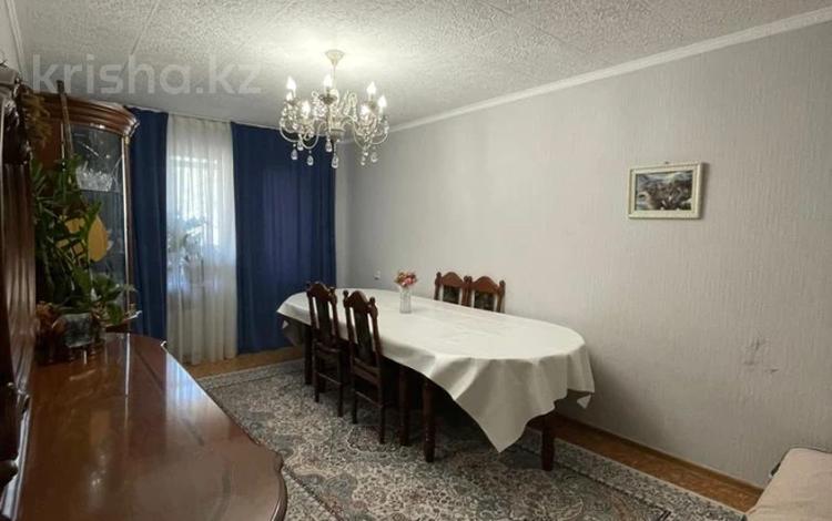 4-комнатная квартира, 75 м², 3/5 этаж, Самал за 22.5 млн 〒 в Талдыкоргане — фото 9
