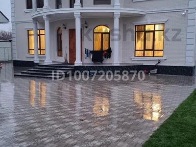Отдельный дом · 7 комнат · 370 м² · 10.6 сот., Клубный переулок 14 — Пересечение ул,Ташкентский ул,Койгелди за 200 млн 〒 в Таразе