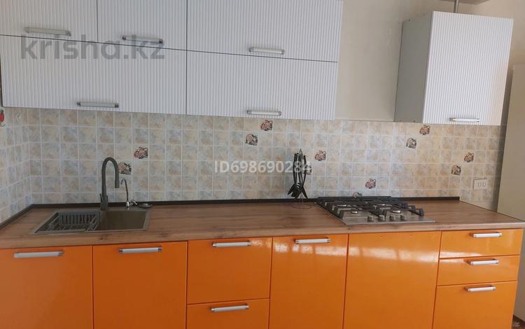 2-комнатная квартира · 80 м² · 3/9 этаж, мкр Центральный, Валиханова — Валиханова и Махамбет за 300 000 〒 в Атырау — фото 2