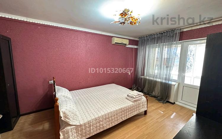 2-бөлмелі пәтер · 44 м² · 5/5 қабат, 1 ш/а, Есет батыра 107, бағасы: 15 000 ₸ в Актобе, мкр 5 — фото 2