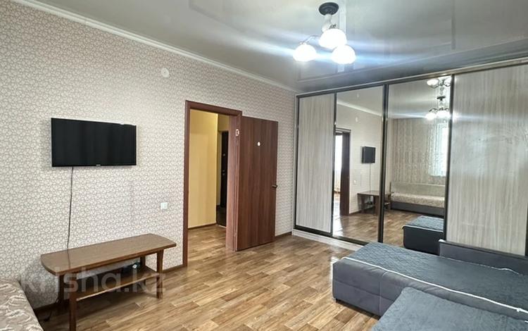 1-комнатная квартира · 41 м² · 8/9 этаж, Женис 45/3, 43/4, 43/3, 43/2 за 21.5 млн ₸ в Астане, Сарыарка р-н — фото 2