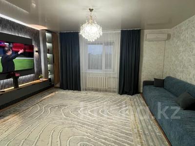 2-бөлмелі пәтер · 62 м² · 3/5 қабат, мкр Кадыра Мырза-Али, бағасы: 27 млн ₸ в Уральске