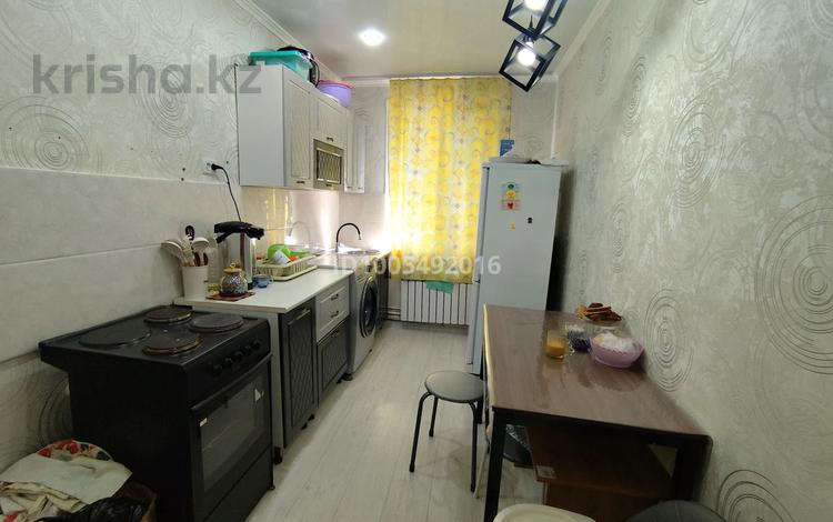 3-комнатная квартира · 64 м² · 1/2 этаж, Бауыржан Момушулы за 9 млн ₸ в  — фото 2