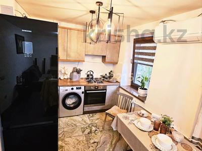 2-комнатная квартира · 45 м² · 3/3 этаж, Абая — ул. Заманбека Батталханова за 4 500 ₸ в 