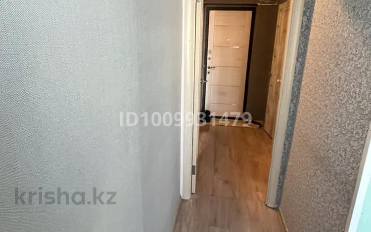 1-комнатная квартира · 35 м² · 2/5 этаж, Пришахтинск, 22й микрорайон 2 — 32 школы за 9 млн ₸ в Караганде, Алихана Бокейханова р-н — фото 2