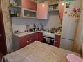 3-бөлмелі пәтер · 50 м² · 4/5 қабат, Камзина 18 — Угол Суворова-Камзина, бағасы: 20 млн ₸ в Павлодаре — фото 14