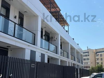 6-комнатная квартира · 260 м², мкр "Толкын-2" 23 за 90 млн ₸ в Актау, мкр "Толкын-2"