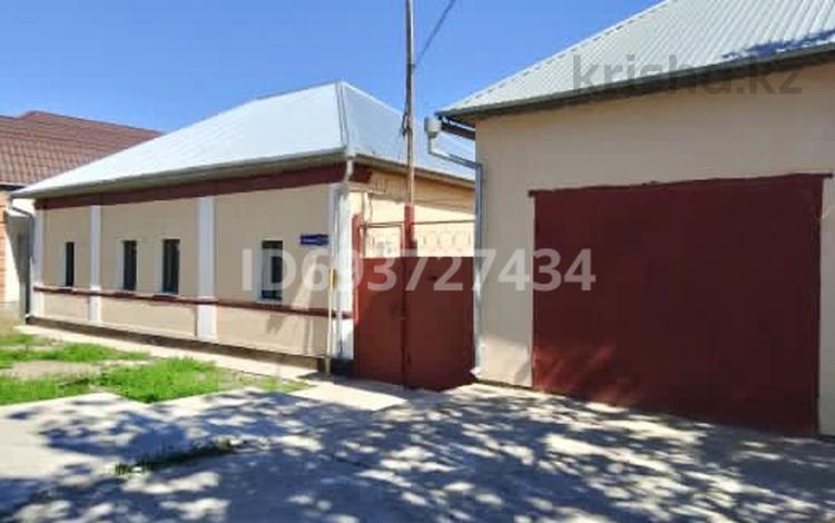 Отдельный дом · 6 комнат · 106.5 м² · 10 сот., Жандосова 2 за 30 млн ₸ в  — фото 2