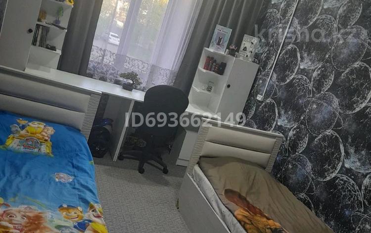 3-комнатная квартира, 80 м², 2/2 этаж, Свердлова за 13.5 млн 〒 в Риддере — фото 2