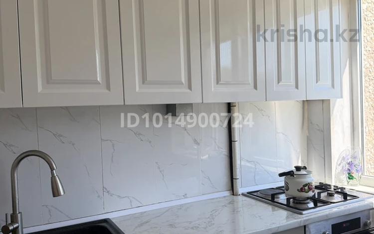 3-бөлмелі пәтер · 51 м² · 3/9 қабат, Юго-Восток ш/а. 19, бағасы: 23 млн ₸ в Караганде, Казыбек би р-н — фото 2