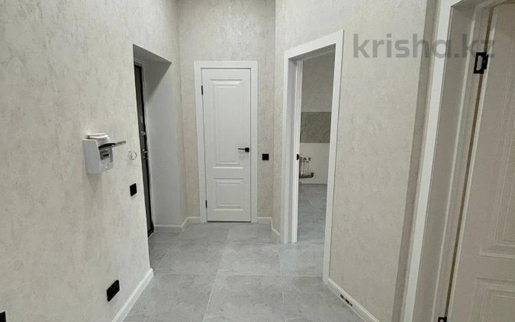 1-комнатная квартира · 52.2 м² · 1/5 этаж, мкр. Алтын орда за 20.5 млн 〒 в Актобе — фото 2