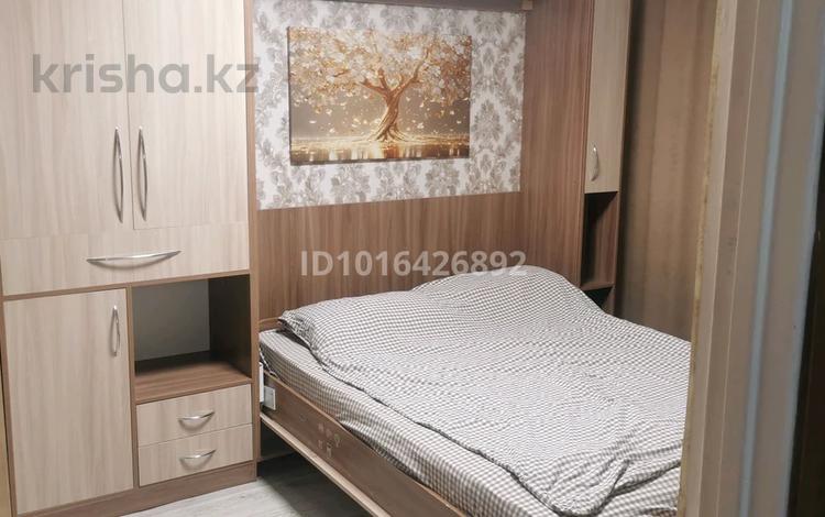 2-комнатная квартира · 52 м² · 6/10 этаж, мкр Юго-Восток, Таттимбета 9 — Юго-восточный магнум, 3 поликлиника за 250 000 ₸ в Караганде, Казыбек би р-н — фото 2