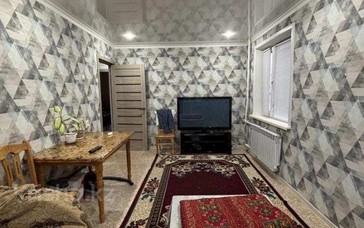 3-комнатная квартира · 64 м² · 2/5 этаж, 15-й микрорайон 17 за 14.4 млн ₸ в Караганде — фото 2