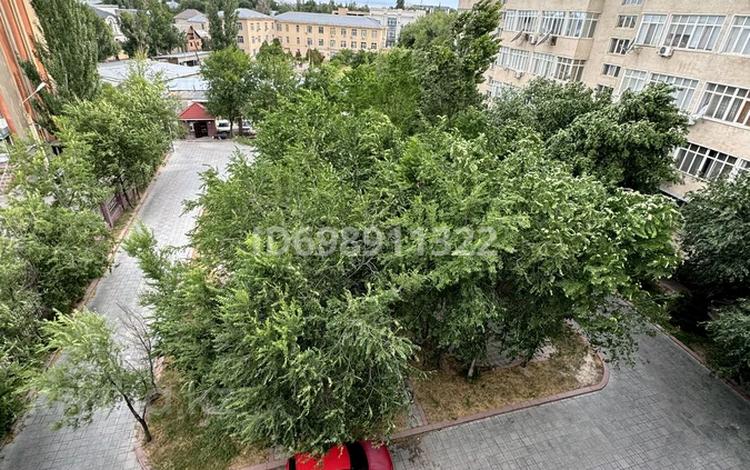 3-комнатная квартира · 86 м² · 5/5 этаж, 2ой пер Казыбек би 16а — За областным старым судом по Абая за 34.5 млн ₸ в Таразе — фото 2