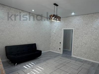 2-бөлмелі пәтер · 70 м² · 4/8 қабат, 20-ш/а. 1/2, бағасы: 250 000 ₸ в Актау, 20-й мкр
