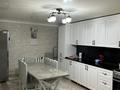 Отдельный дом · 4 комнаты · 112.8 м² · 6 сот., Мясоедова — Центральная улица, рядом жд больница, школа, садик, магазин, астановка. за 25 млн ₸ в Актобе, мкр Москва