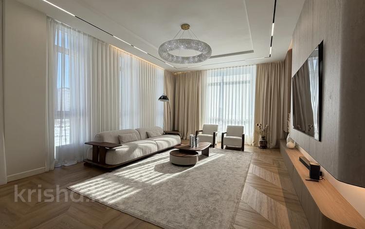 5-комнатная квартира · 206.5 м² · 6/18 этаж, Акмешит 7 за 360 млн 〒 в Астане, Есильский р-н — фото 2