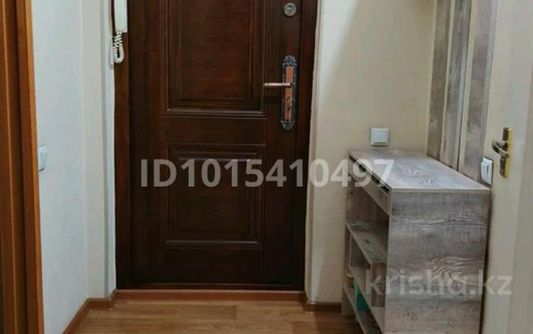 1-комнатная квартира · 40 м² · 5/6 этаж, мкр Кокжиек 28 за 200 000 ₸ в Алматы, Жетысуский р-н — фото 2