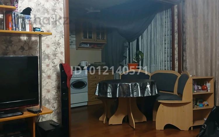 2-бөлмелі пәтер · 42 м² · 5/5 қабат, Бурова 45, бағасы: 16.5 млн ₸ в Усть-Каменогорске — фото 2