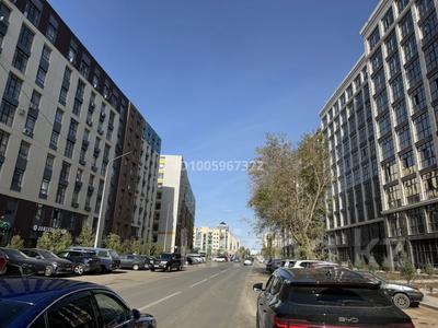 4-комнатная квартира · 150.8 м² · 8/10 этаж, Алихан Бокейхан 7 — Бокейхана-Орынбор за 140 млн ₸ в Астане, Есильский р-н
