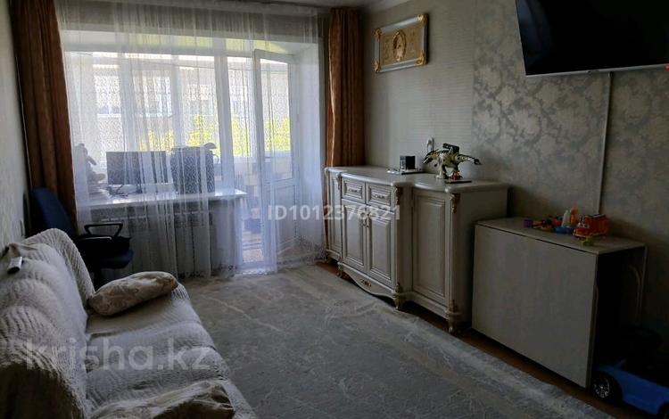 4-бөлмелі пәтер · 90 м² · 3/3 қабат, Пришахтинск 121, бағасы: 25 млн ₸ в Караганде, Алихана Бокейханова р-н — фото 2