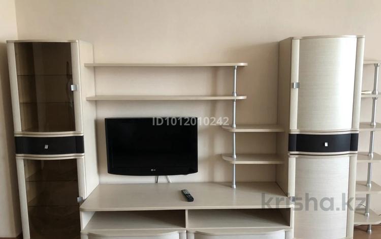 2-бөлмелі пәтер · 85 м² · 8/15 қабат, Омарова 10, бағасы: 250 000 ₸ в Астане, р-н Байконур — фото 2