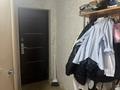 2-комнатная квартира · 42 м², Мұхамеджанова 27 — Рядом есть все что вы хотите:вокзал,магазин достаточно много,поликлиника Гулдер,кафе Рустем,тойхана Айзере,Акерке,школа 16,17 за 14.5 млн ₸ в Балхаше — фото 5