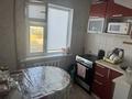 2-комнатная квартира · 42 м², Мұхамеджанова 27 — Рядом есть все что вы хотите:вокзал,магазин достаточно много,поликлиника Гулдер,кафе Рустем,тойхана Айзере,Акерке,школа 16,17 за 14.5 млн ₸ в Балхаше — фото 8