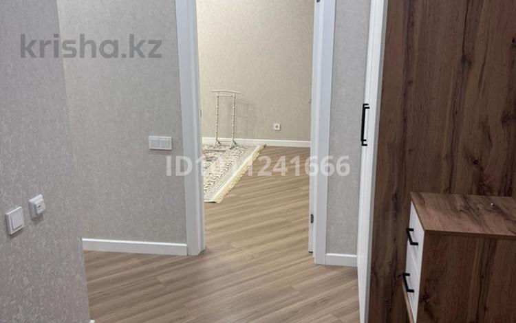 1-бөлмелі пәтер · 52.1 м² · 5/10 қабат, Курмангазы 98, бағасы: 27 млн ₸ в Уральске, мкр Школьник — фото 2