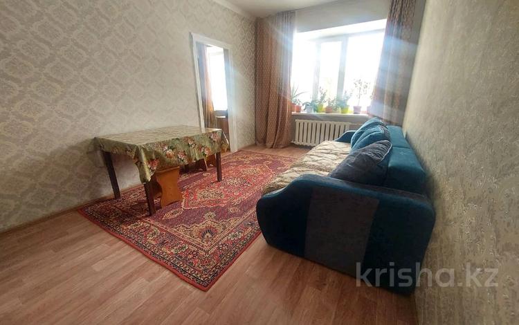 3-комнатная квартира, 57 м², 1/3 этаж, валиханова за 11.8 млн 〒 в Петропавловске — фото 2