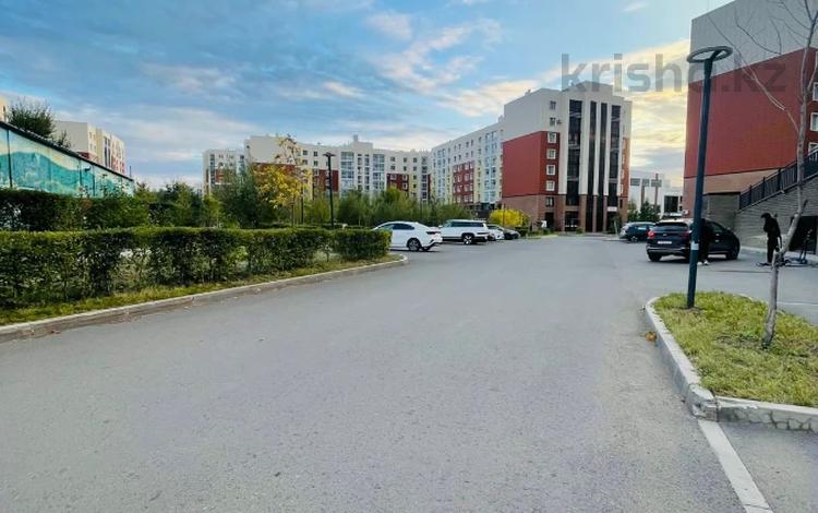 Свободное назначение, офисы, магазины и бутики, салоны красоты, медцентры и аптеки, образование · 111 м² за 62.7 млн ₸ в Астане, Есильский р-н — фото 2