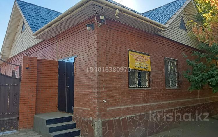 Жеке үй · 5 бөлме · 220 м², Абулхайр хан — Между университетом и 23 школой, бағасы: 350 000 ₸ в  — фото 2
