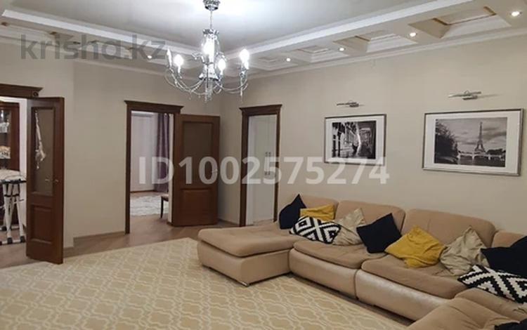 Отдельный дом · 5 комнат · 174 м², Тулебаева 38 — Кулманова за 700 000 〒 в Атырау — фото 11