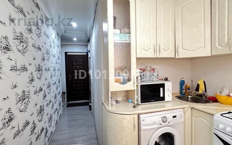 3-бөлмелі пәтер · 56.2 м² · 5/5 қабат, 13-й мкр. 33, бағасы: 13 млн ₸ в Караганде — фото 2
