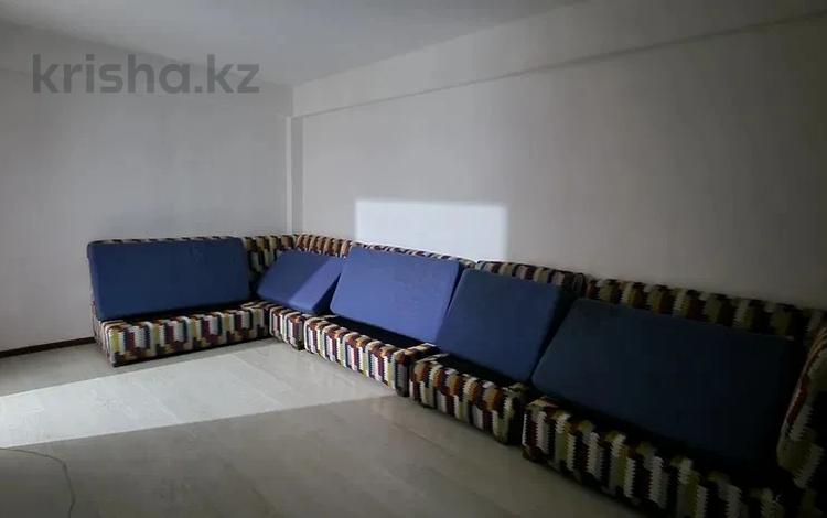 2-комнатная квартира, 52 м², 2/5 этаж помесячно, Болашак за 120 000 〒 в Талдыкоргане, мкр Болашак — фото 4