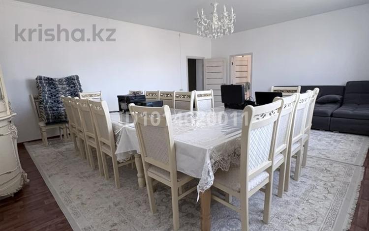 Отдельный дом · 4 комнаты · 176 м² · 10 сот., мкр Атамура, Х.Наубетова 85 за 20 млн ₸ в Атырау — фото 2