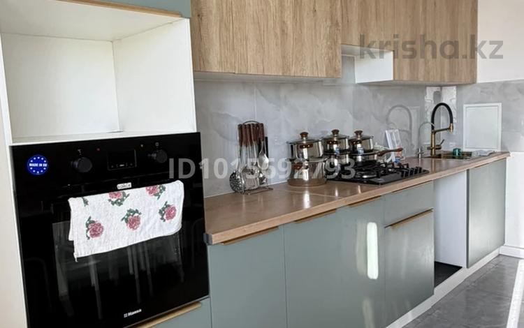 3-бөлмелі пәтер · 90 м², Самал 33а/1, бағасы: 300 000 ₸ в Талдыкоргане, мкр Самал — фото 2