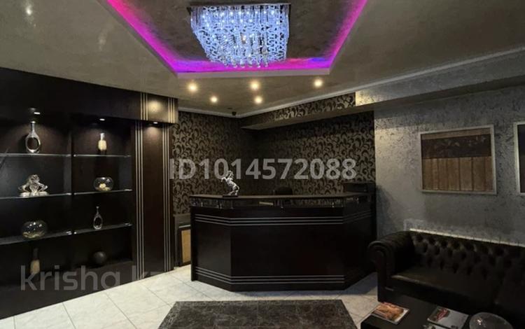 Офисы, образование, кабинеты и рабочие места · 220 м² за 1.6 млн ₸ в Алматы, Бостандыкский р-н — фото 2