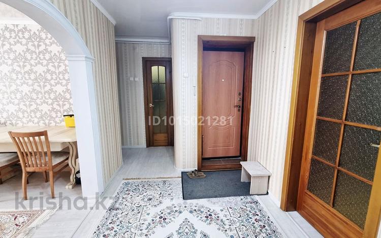 4-комнатная квартира · 82 м² · 2/5 этаж, мкр 4, Каратюбинская 30 — Актюбинская за 20.5 млн ₸ в Уральске — фото 2