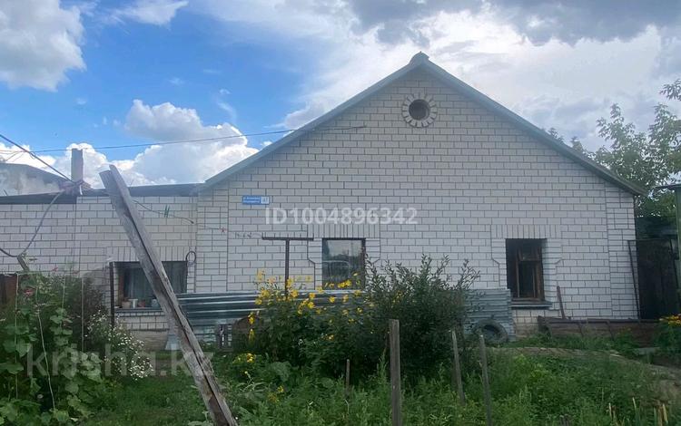 Жеке үй · 4 бөлме · 100 м² · 12 жүзд., Алтынсарина 47 — Рядом школа., бағасы: 23 млн ₸ в Ленинском — фото 2