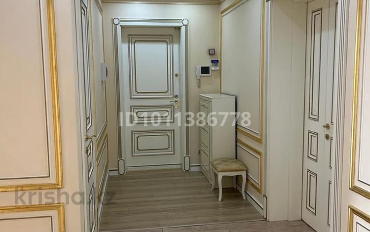 3-комнатная квартира · 110 м² · 12/17 этаж, мкр Мамыр-1 за 137 млн ₸ в Алматы, Ауэзовский р-н — фото 2