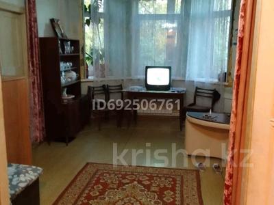 3-комнатная квартира · 65 м² · 2/2 этаж, мкр Новый Город, ул. Ермекова 30/2 — Угол улиц Ермекова - Ерубаева за 20 млн 〒 в Караганде, Казыбек би р-н