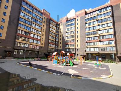 3-бөлмелі пәтер · 112 м² · 8/9 қабат, Абая 244 — 2 база, 8 школа, бағасы: 52 млн ₸ в Уральске