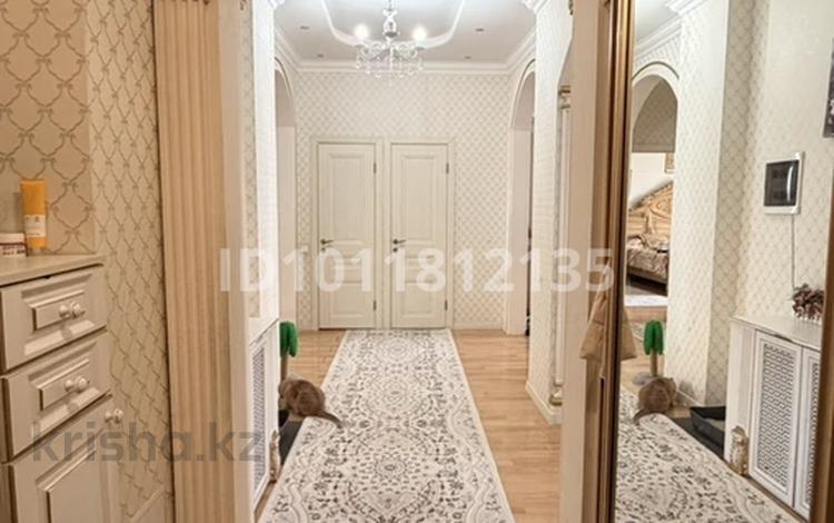 4-бөлмелі пәтер · 148 м² · 4/14 қабат, М. Габдуллина 11 — Иманова, бағасы: 70 млн ₸ в Астане, р-н Байконур — фото 2