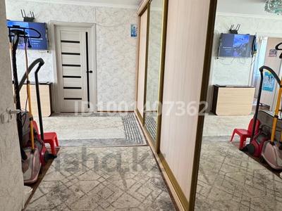 Продажа квартир в Карагандинской обл.: 4-комнатная квартира · 61.2 м² · 2/5 этаж, Пришахтинск, 21й микрорайон 5 — Возле цона за 15 млн 〒 4-комнатная квартира · 61.2 м² · 2/5 этаж, Пришахтинск, 21й микрорайон 5 — Возле цона за 15 млн 〒 в Караганде, Алихана Бокейханова р-н