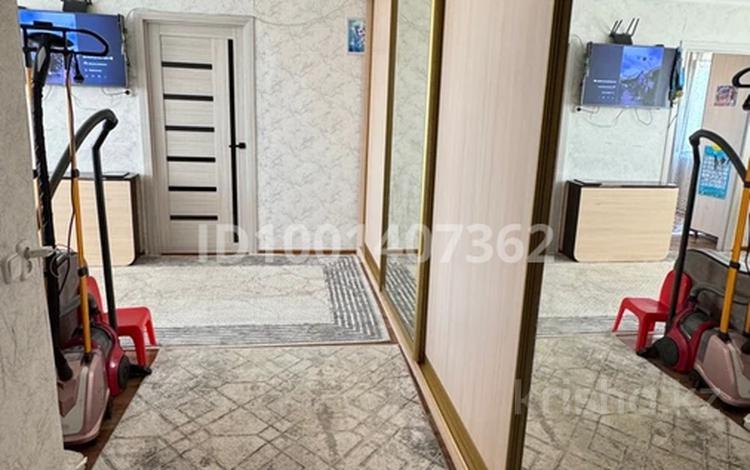 4-бөлмелі пәтер · 61.2 м² · 2/5 қабат, Пришахтинск, 21й микрорайон 5 — Возле цона, бағасы: 15 млн ₸ в Караганде, Алихана Бокейханова р-н — фото 2